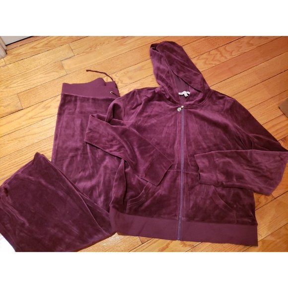 Juicy Couture Women's 2 piece velour set NWT Size L/XL